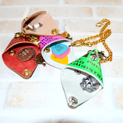 送料無料　ROCK　本革ギターピックケース　ステンシル無し　チェーン付き 3枚目の画像