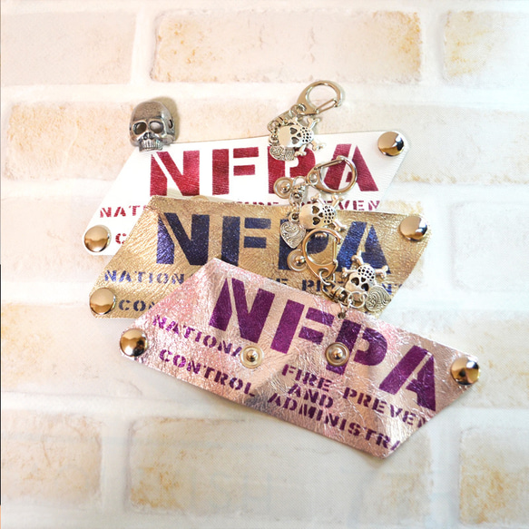 送料無料　ガールズ・バンド　本革ギターピックケース　ステンシル有り　 4枚目の画像