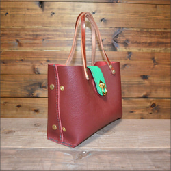 【1点もの】小さくてりんごのように可愛いミニレザーバッグ　仕切り→ポーチに早変わり 2枚目の画像