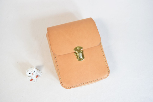 栃木ヌメ革　ベルトポーチ 栃木レザーで作ったヌメ革のウエストポーチ】 牛革 レザー 本革