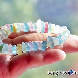柔和的顏色的所有海玻璃手鐲5 第3張的照片