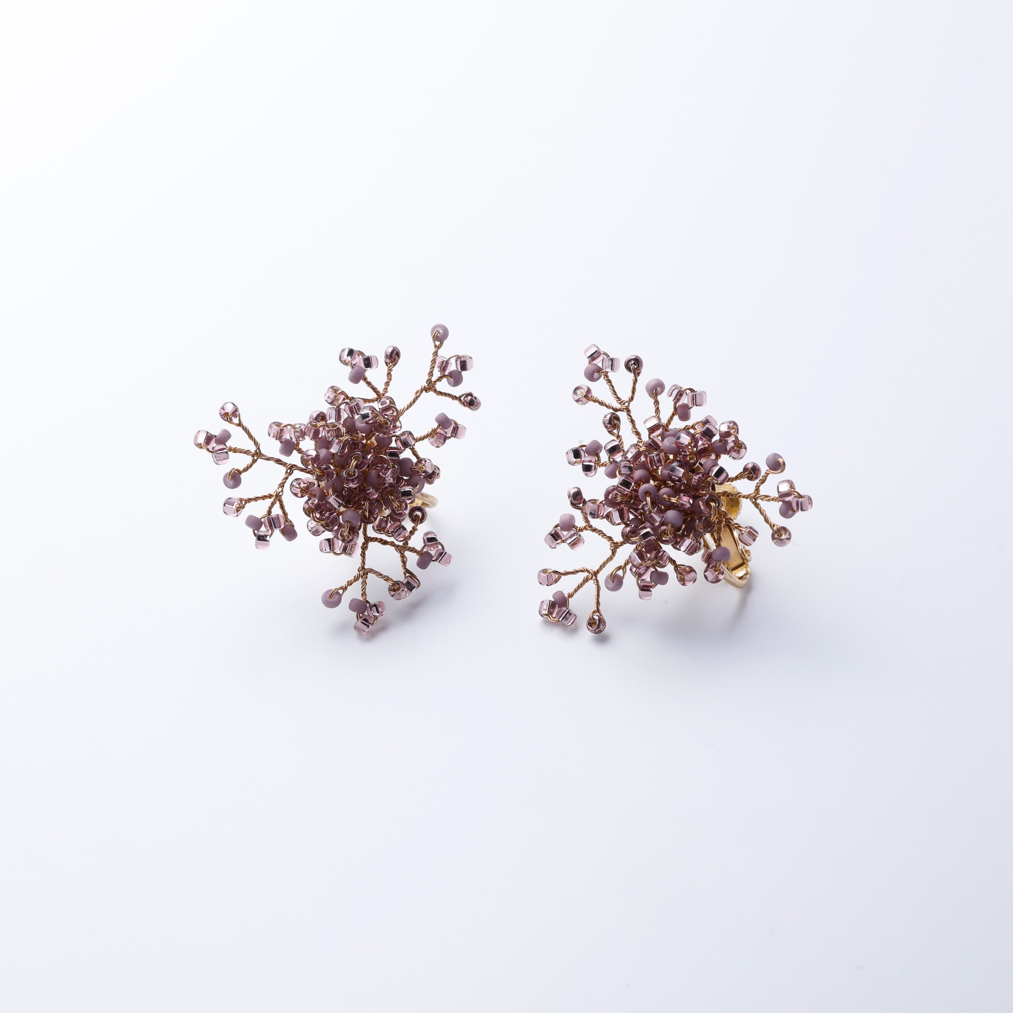 三つ葉ピアス(ピンク)