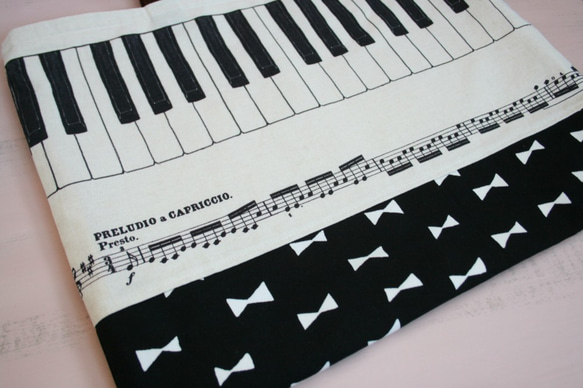 入園入学準備　鍵盤と楽譜のクラシックなレッスンバッグ 4枚目の画像