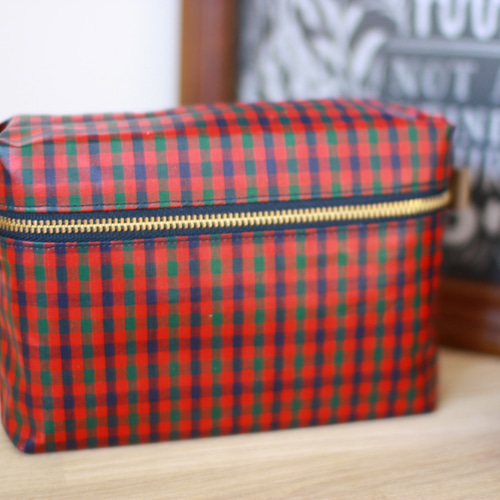 ビタットつき おしりふきケース 赤チェック 雑貨・その他 nom 通販