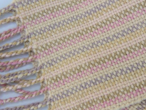 草木染毛糸の手織りマフラー　Ｍ-087 5枚目の画像