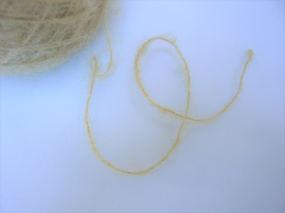 手染めの草木染毛糸（モヘア）No.635　すすき 4枚目の画像