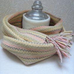 草木染毛糸の手織りマフラー　Ｍ-142 1枚目の画像