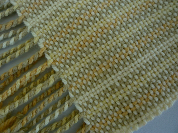 草木染毛糸の手織りマフラー　Ｍ-064 5枚目の画像