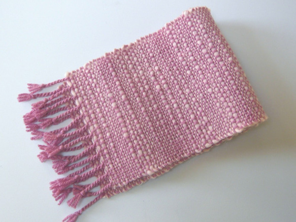 草木染毛糸の手織りマフラー　Ｍ-075 5枚目の画像