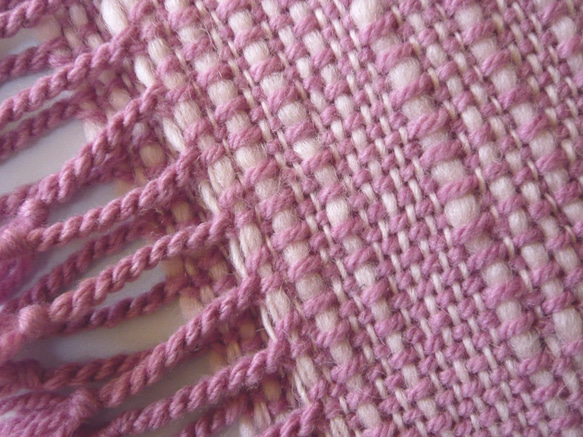 草木染毛糸の手織りマフラー　Ｍ-075 6枚目の画像