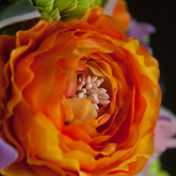 ウェディングブーケ｜アートフラワー（造花）の和装ボール　オレンジ×パープル　コチョウラン ラナンキュラス アジサイ 4枚目の画像