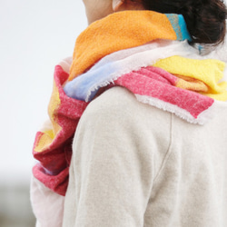 《商用》一款很輕的羊毛紗布披肩圍巾/多彩【AKARI】 第2張的照片