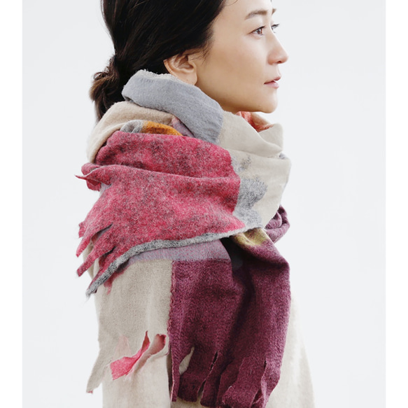 《商用》一款很輕的羊毛紗布披肩圍巾/多彩【AKARI】 第6張的照片