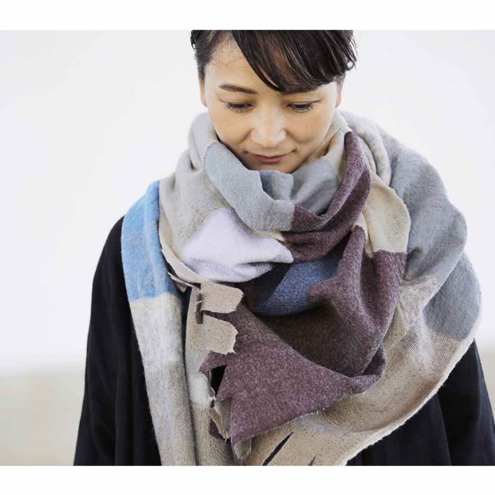 【AKARI】春まで使える灯火ストール｜ベージュ×アースカラー