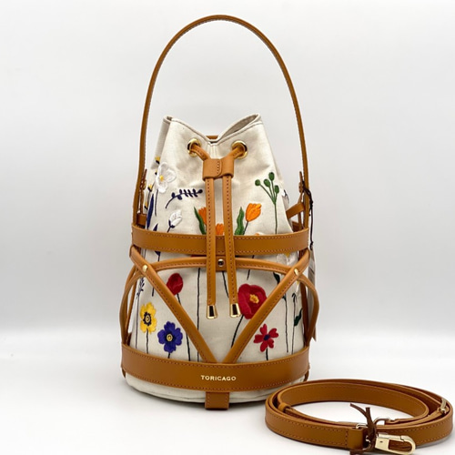 LOEWE かごバッグ 限定　鳥モチーフ LOEWE かごバッグ 限定 鳥モチーフ LOEWE かごバッグ 限定 鳥