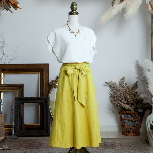 マスタードイエロー】美シルエットにこだわったエレガントなフレア