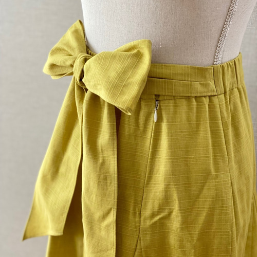 マスタードイエロー】美シルエットにこだわったエレガントなフレア