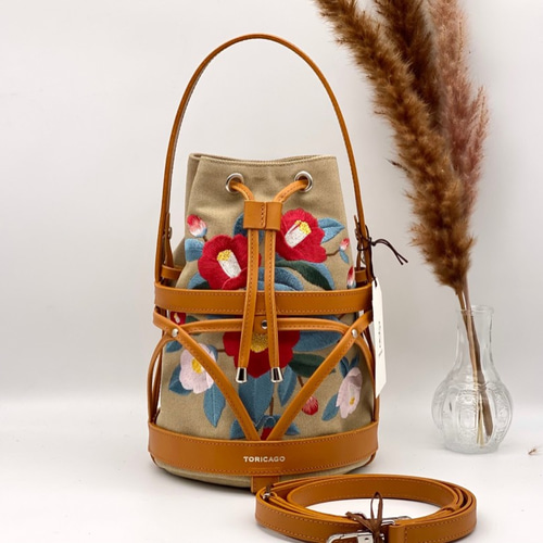 LOEWE かごバッグ 限定　鳥モチーフ LOEWE かごバッグ 限定鳥モチーフ