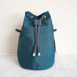 【着せ替え用】TORICAGO専用内袋（素材：伝統工芸手織絹織物「本庄絣」、金具：シルバー） 1枚目の画像
