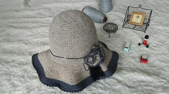 麻で編んだ  麦わら帽子(ベージュ＆ブルーグレー) 3枚目の画像