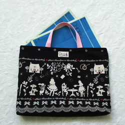 【入園・入学準備】レッスンバッグ・絵本袋⭐不思議の国のアリス 2枚目の画像