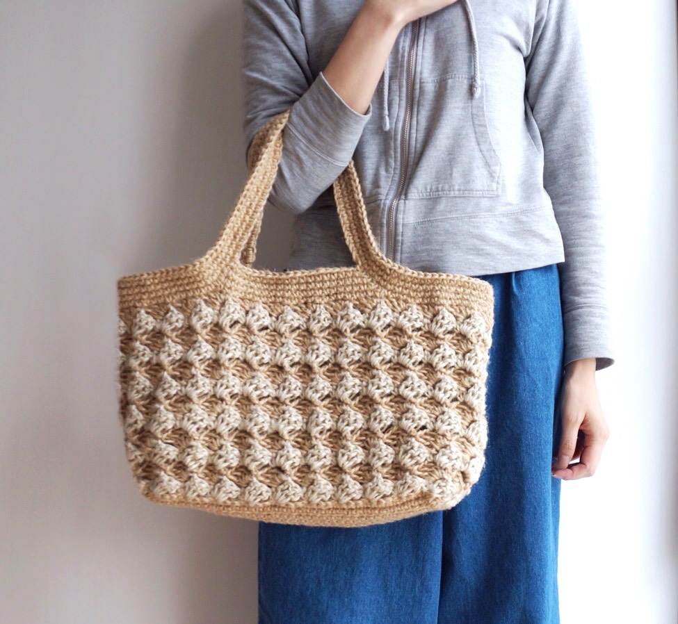 メルマガ掲載＊麻ひもかごショルダーbag ホワイト×ナチュラルの模様編み Lサイズ＊受注制作