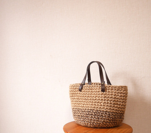 [精選] 手工編織包，巧克力雙色 第3張的照片