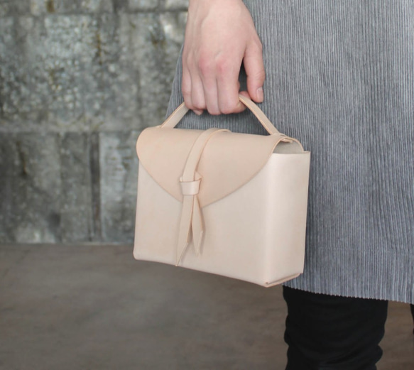 mini box bag #beige / ミニレザーボックスバッグ #ベージュ 1枚目の画像