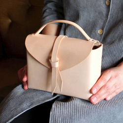 mini box bag #beige / ミニレザーボックスバッグ #ベージュ 2枚目の画像