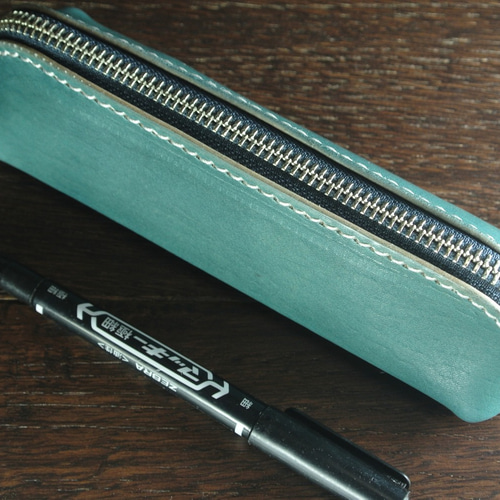 三角レザーペンケース ブルーグリーン ペンケース 革作家ayato