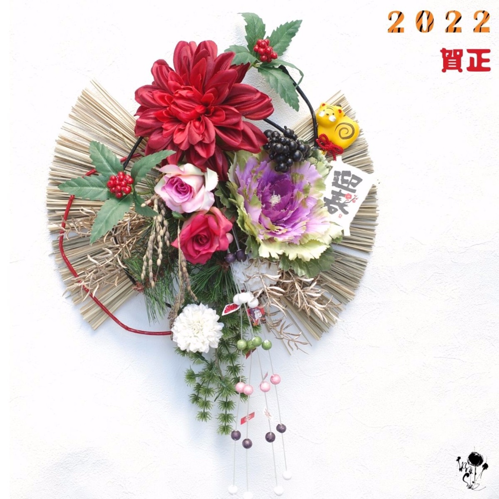 [ お正月飾り ]華やか！ダリア・葉牡丹・バラのお正月掛け飾り 送料無料  ドア飾り 壁掛け 飾り 輪飾り 正月飾り
