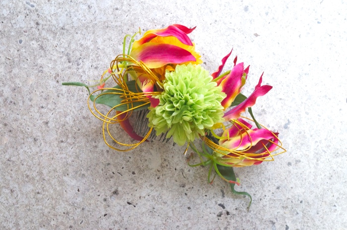 和装用　グロリオサとピンポンマムの髪飾り