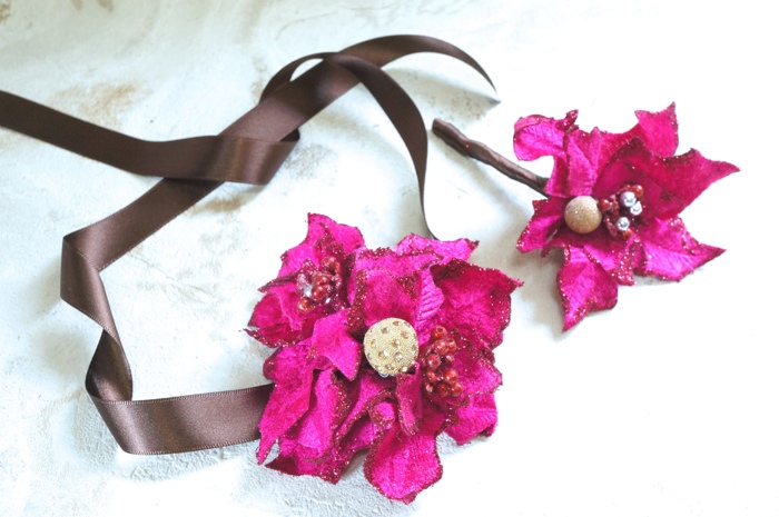 ビビッドピンクのポインセチアのリスレット＆ブートニアセット