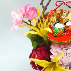 櫻花和小雞節日瓶插花的三色堇（紫色三色堇） 第4張的照片