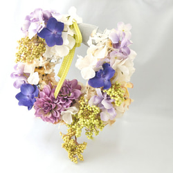 繡球花充滿了繡球花和胸花（人造花）為六月新娘的新娘 第7張的照片