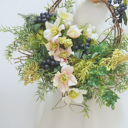 リース風グリーンいっぱいナチュラルバッグブーケ（ブーケブートニア2