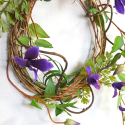 クレマチスのシンプルリース ドアリース 夏 紫 造花 和のリース 和風 シンプル 7枚目の画像