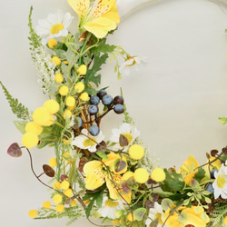 【受注後制作商品】黄色がかわいい！ミモザ＆マーガレットのナチュラルリースブーケ 造花 ウェディングブーケ リース 8枚目の画像