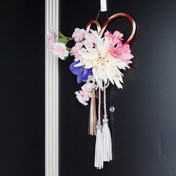 桜とダリアとタッセルの水引壁飾り/ 造花 ドア飾り 玄関 お花見 春のインテリア 5枚目の画像
