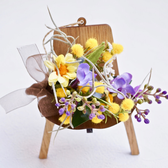 送料無料 ] ブーケ風コサージュ＆チェアー 造花 置物 コサージュ 椅子