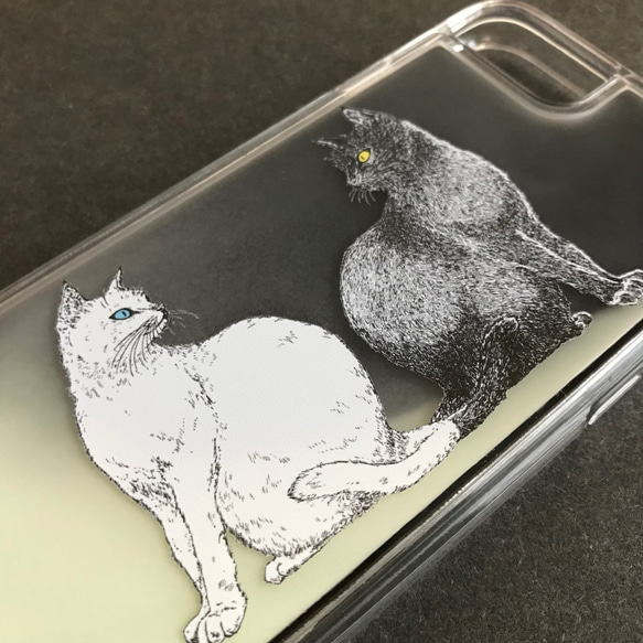 【受注生産】白猫と黒猫　サンドアートiPhoneケース 3枚目の画像