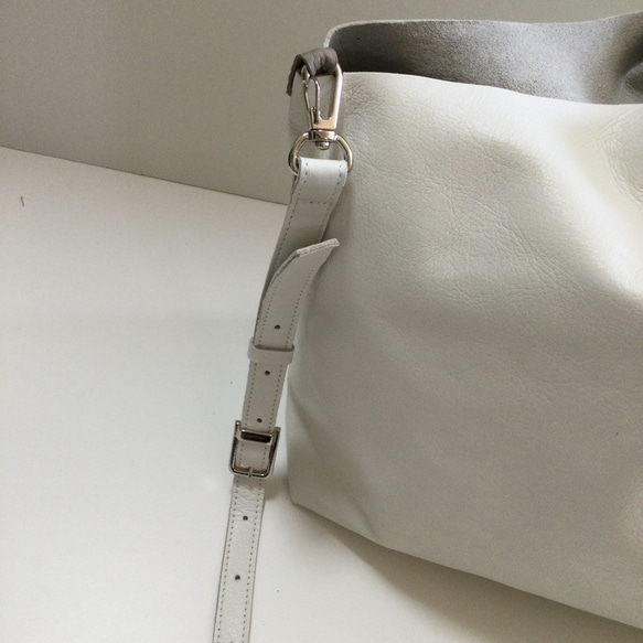 牛革なのに軽い大人バッグ♪のショルダー 3枚目の画像