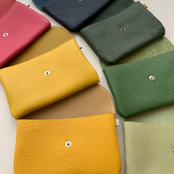 ハガキサイズの牛革ポーチ　通帳、パスポート、お薬手帳、母子手帳入れ　 2枚目の画像