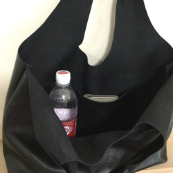 牛革なのに軽い大人バッグ(大)の肩掛けタイプ★A4サイズがゆったり入ります 3枚目の画像