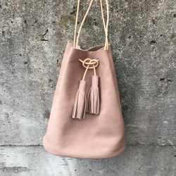 ヌバックで作った巾着バッグ（受注生産） 1枚目の画像