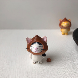 《再販》栗をかぶった猫さん 白黒　受注制作 1枚目の画像