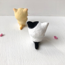 カーネーションの花束猫さん　白黒 3枚目の画像