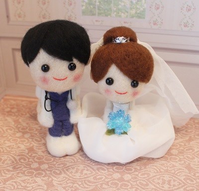 受注製作☆救急車のウェディングドール