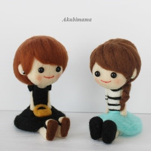 オーダー製作】SNSにもおすすめ☆手のひらサイズの女の子人形 羊毛