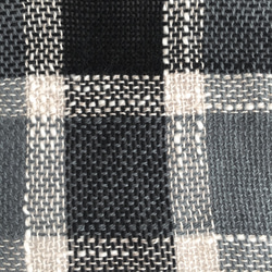 手織りストール ＃032 | 綿・麻：チェック（モノトーン・グレー） 4枚目の画像